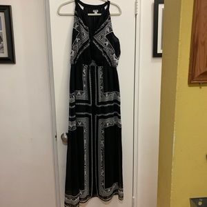 Old Navy Black & White Maxi Dress